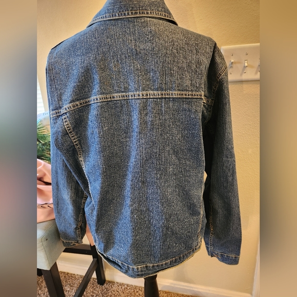 Women's Blue Denim Jean Jacket - Picture 4 of 11